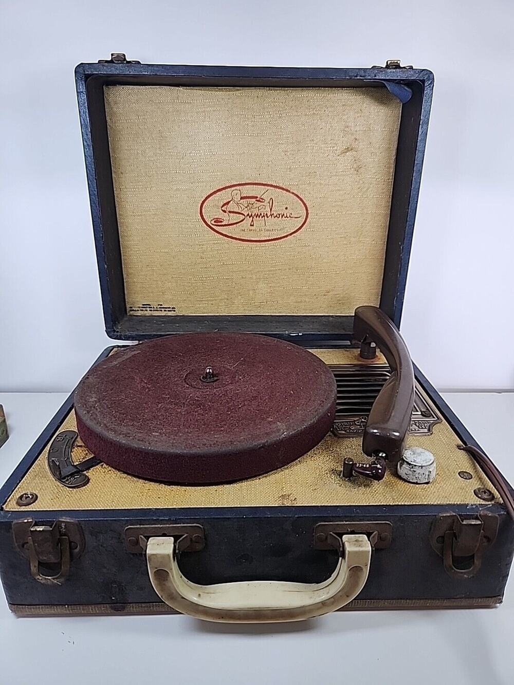 Vintage Symphonic Model 713 Record Player powers on but no sound